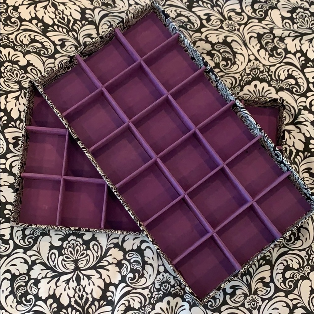 Raymond  Waites Jewelry Organizer